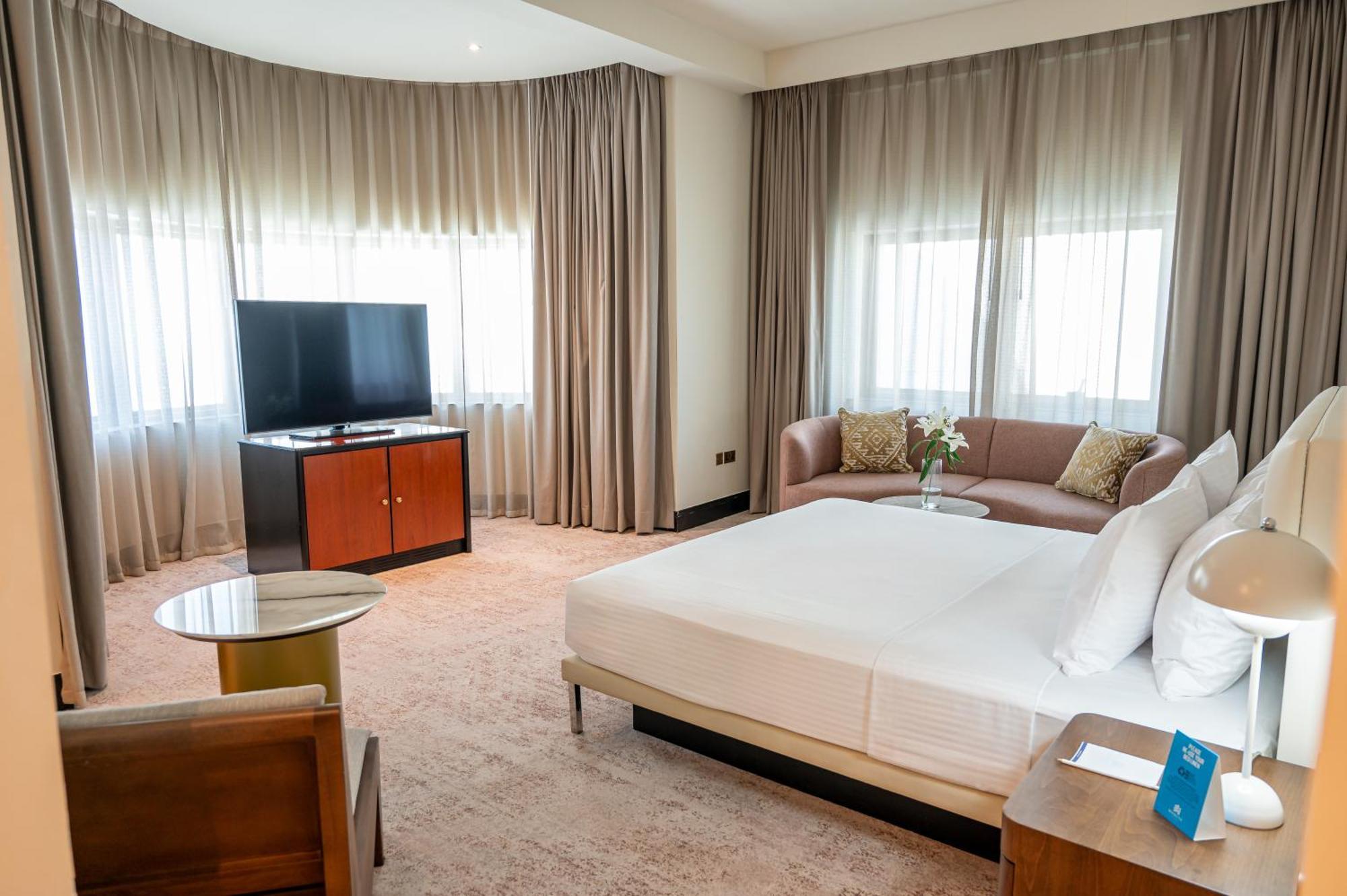 Majestic Cove Hotel - Formerly Le Meridien Fairway Dubai Buitenkant foto