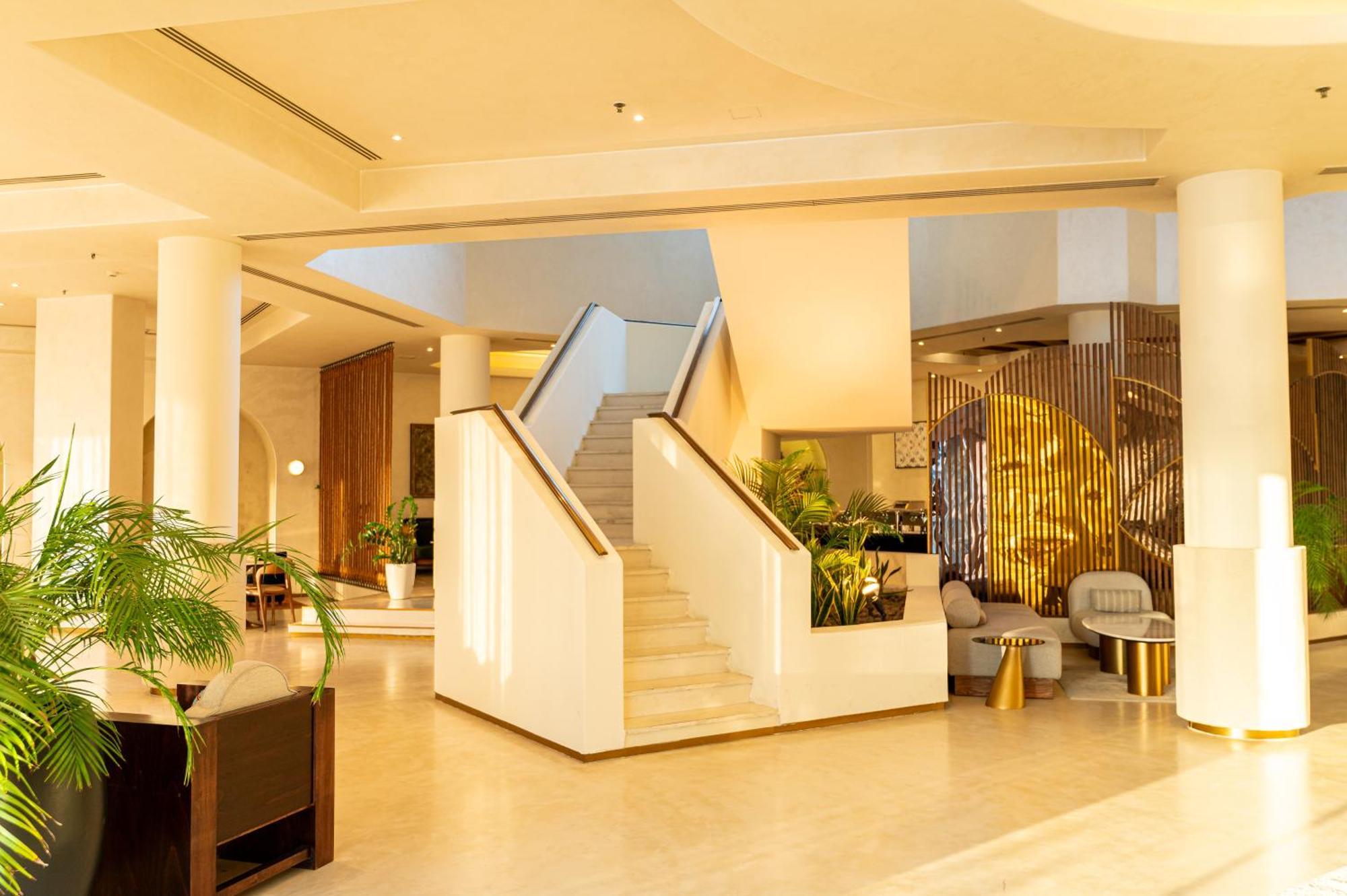 Majestic Cove Hotel - Formerly Le Meridien Fairway Dubai Buitenkant foto