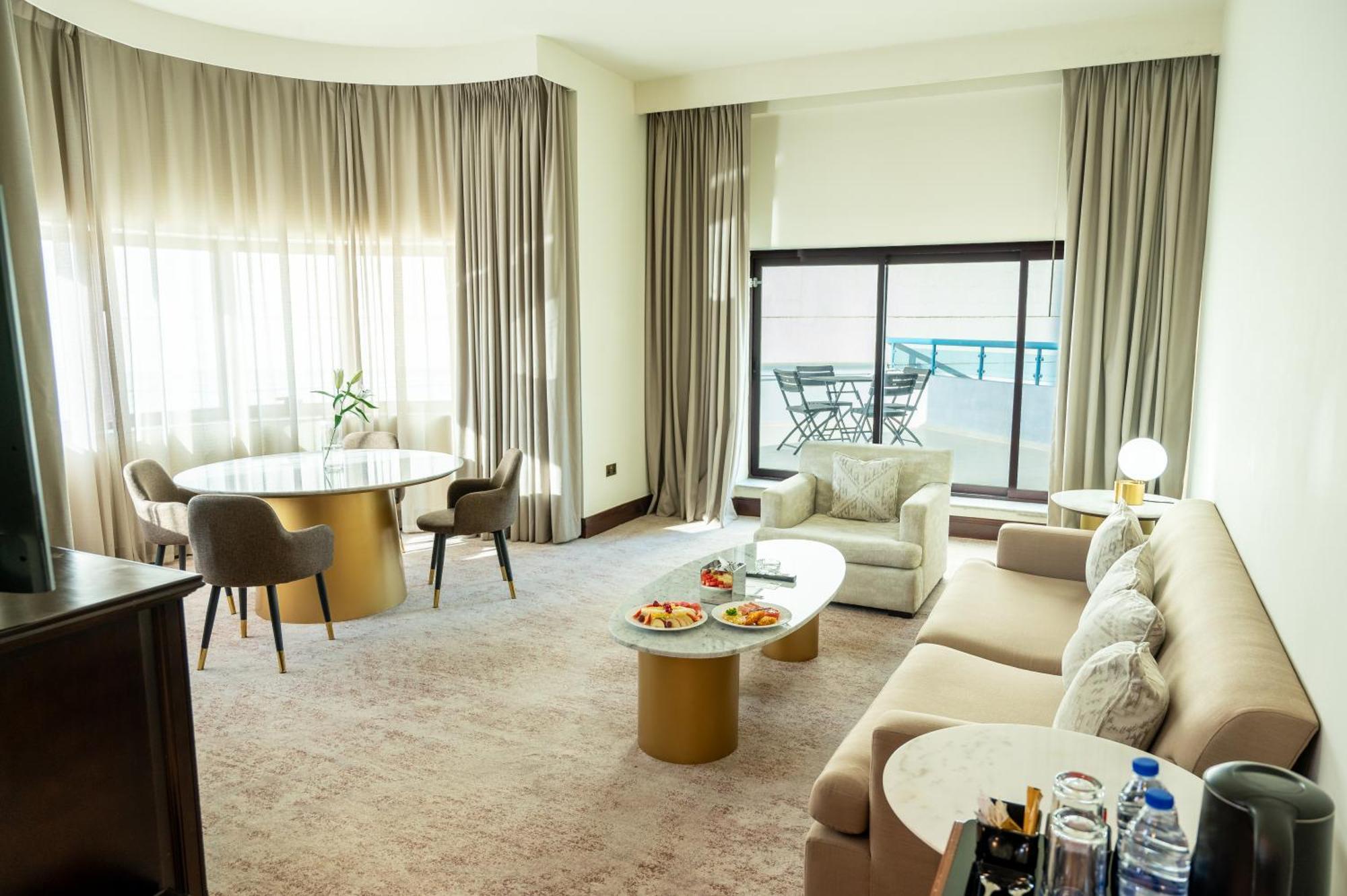 Majestic Cove Hotel - Formerly Le Meridien Fairway Dubai Buitenkant foto