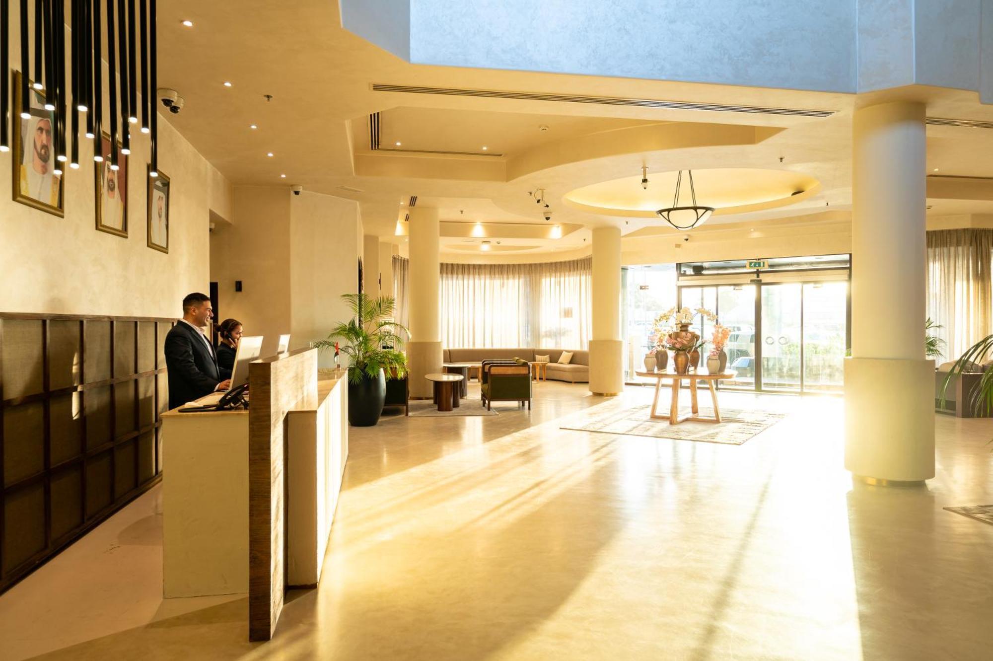 Majestic Cove Hotel - Formerly Le Meridien Fairway Dubai Buitenkant foto