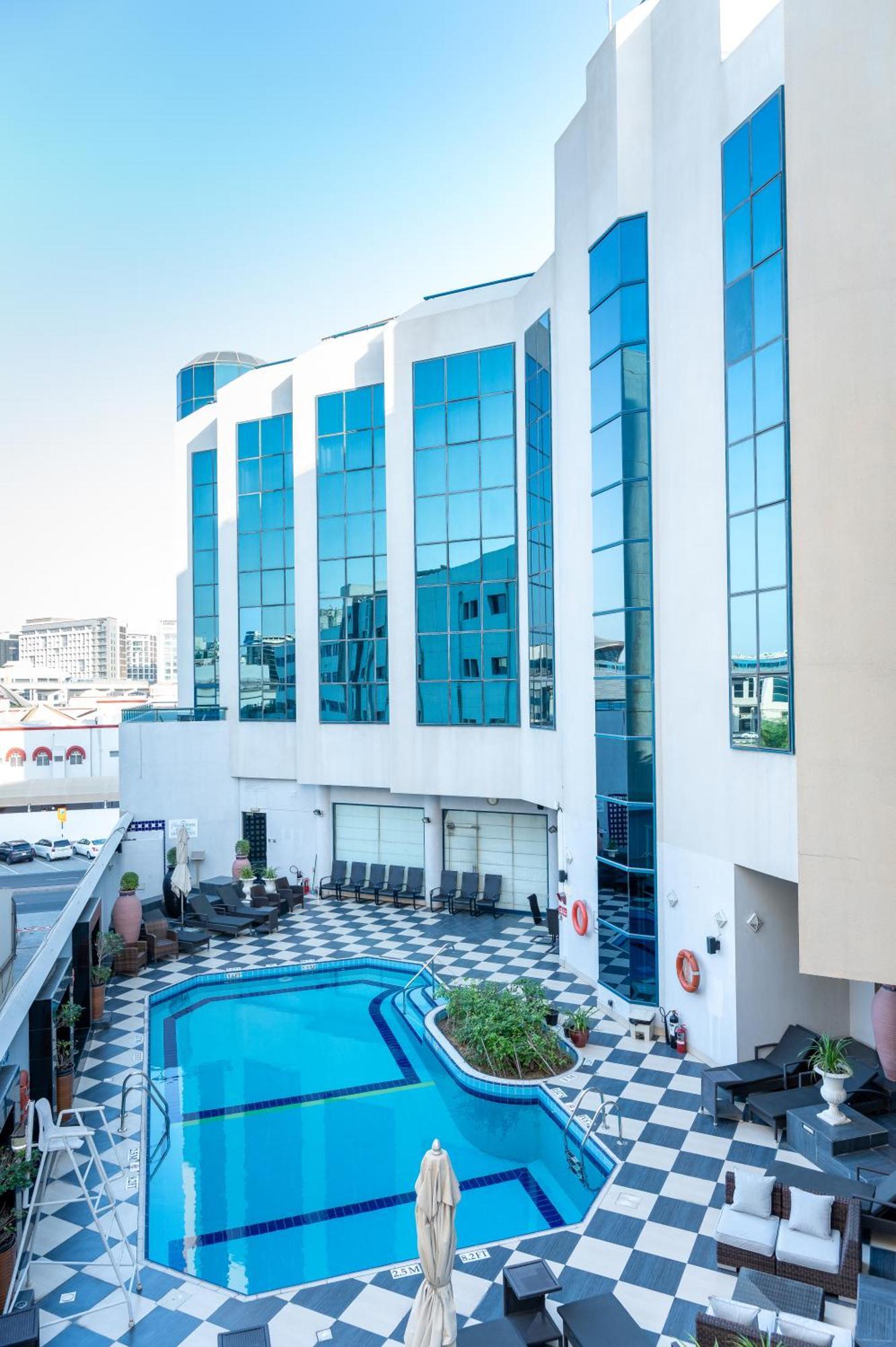 Majestic Cove Hotel - Formerly Le Meridien Fairway Dubai Buitenkant foto